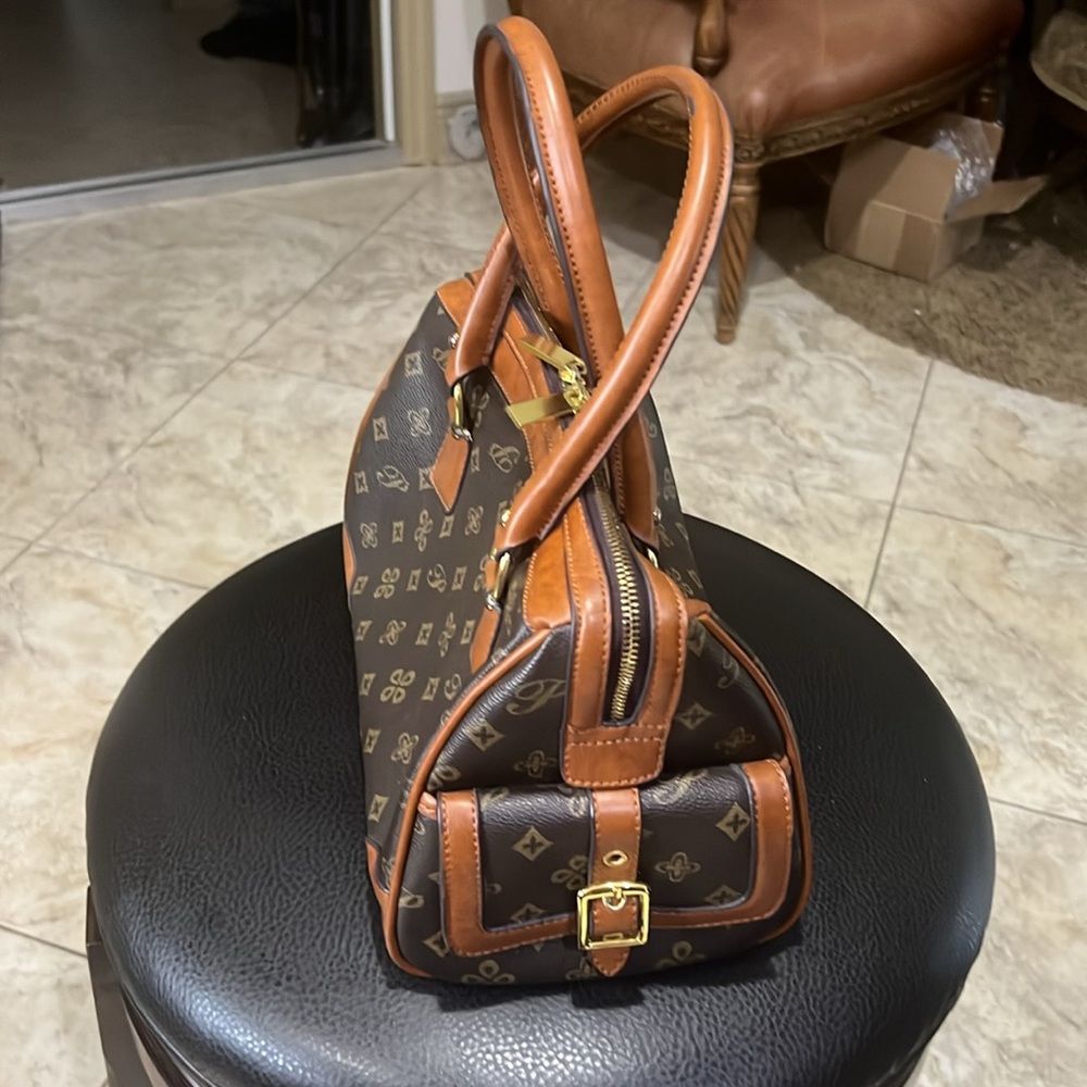 Purse - Picture 3 of 16